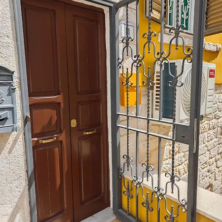 Appartamento Dolce Terra Mia Trani Esterno foto